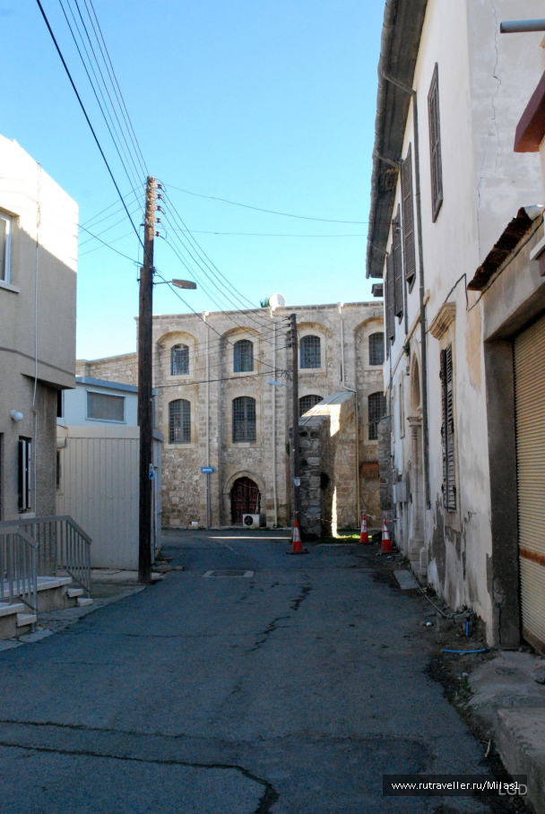 photo 1588174