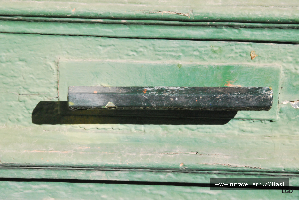 photo 1588197