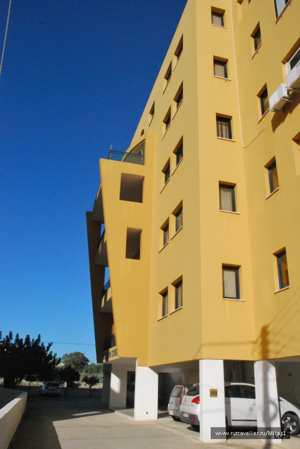 photo 1588245