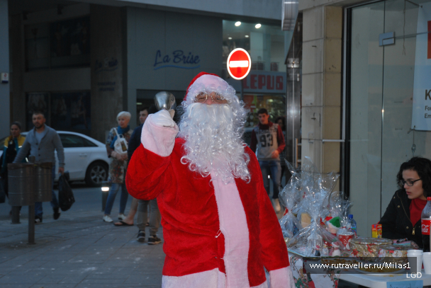 photo 1588265
