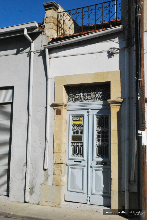 photo 1588406
