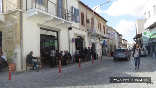 photo 1589227