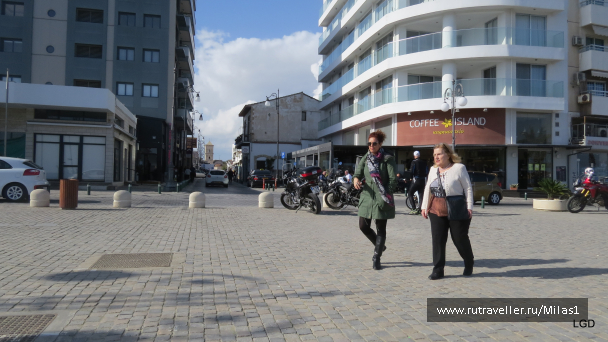 photo 1589284