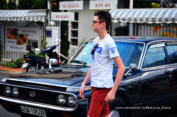 photo 1383945
