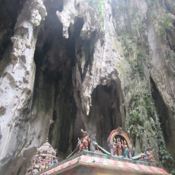 Индийский храм Бату Куала-Лумпур в Малайзии пещеры Batu Caves