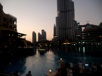 photo 1572504