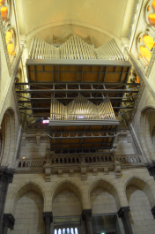 photo 1596169