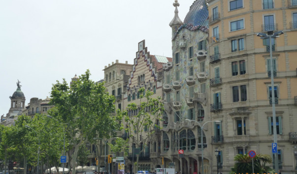 Manzana de la discordia, Casa Battlo