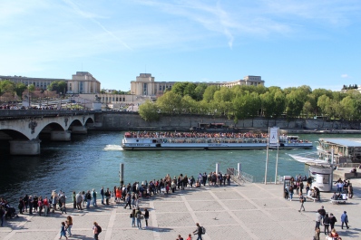 photo 1578606