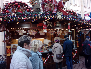 photo 1588169