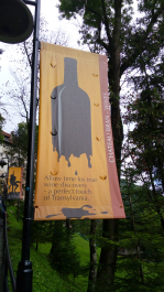 photo 1526735