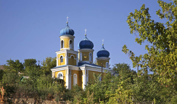 Преображенская церковь в селе Требужены