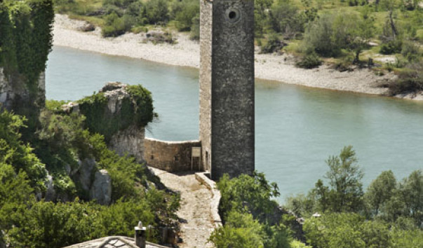 Сахат-кула (Sahat-kula) - Часовая башня в Почителе