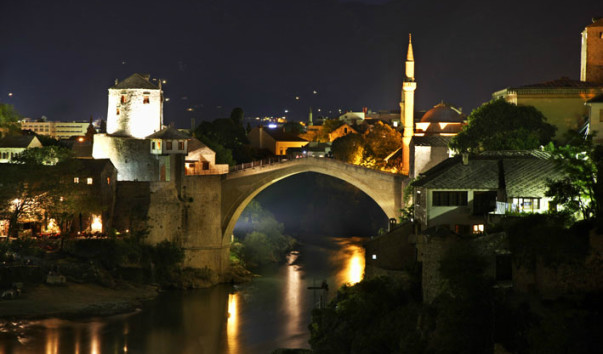 Мостар. Старый мост. Босния и Герцеговина