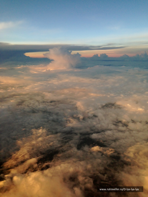 photo 1566886