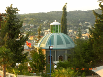 photo 1602015