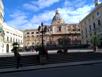 photo 1578123