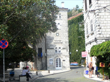 photo 1535785
