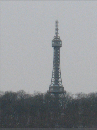 photo 1596044