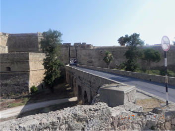 photo 1587537
