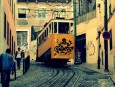561051