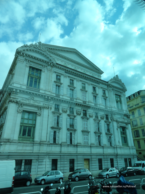 photo 1624674
