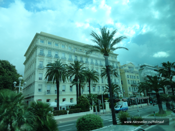 photo 1628421