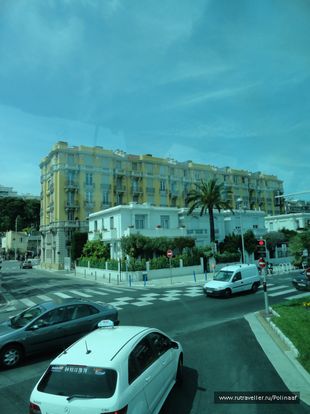 photo 1629605
