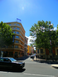 photo 1621820