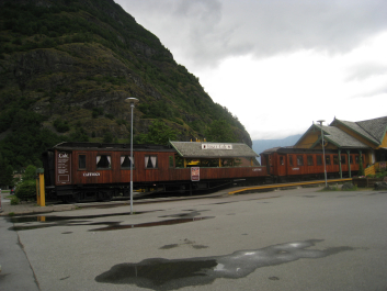 photo 1475814