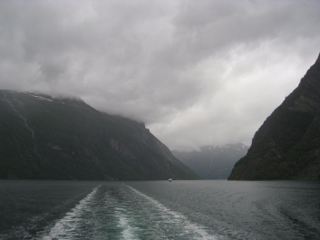 photo 1472821