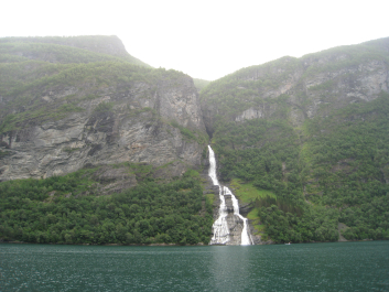 photo 1475086