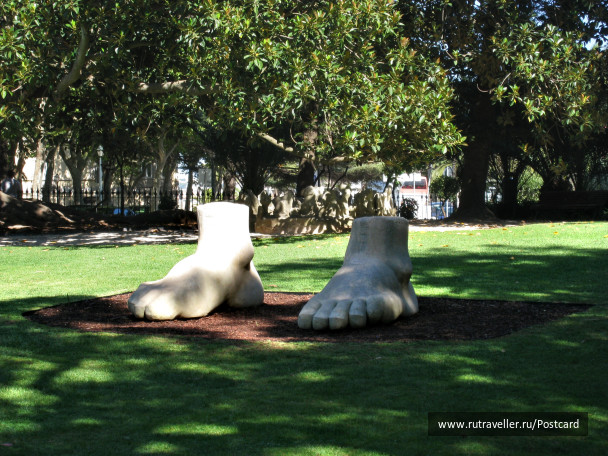 photo 1589632