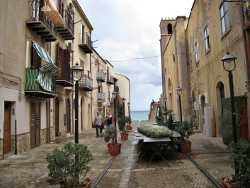 photo 1614645