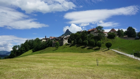 photo 1835983