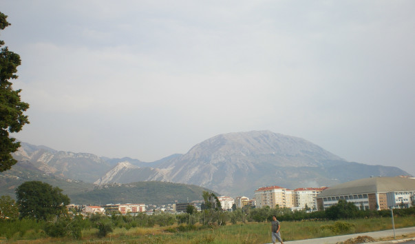 Вид на гору Румия из Бара