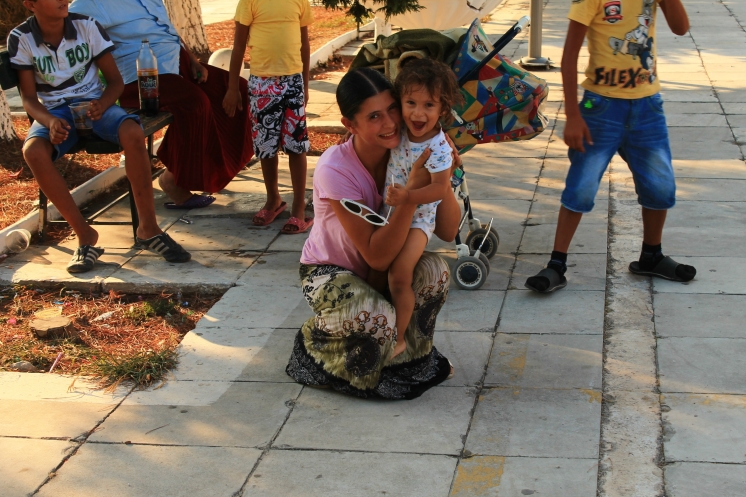   .    ,   ))      )    -  !