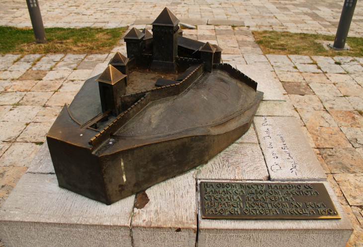 :        .    XV .    1690 .