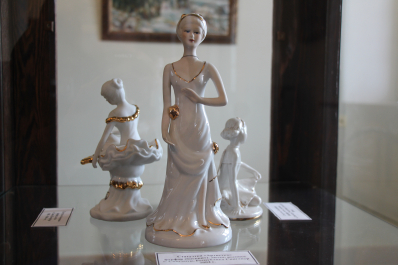 photo 1611575