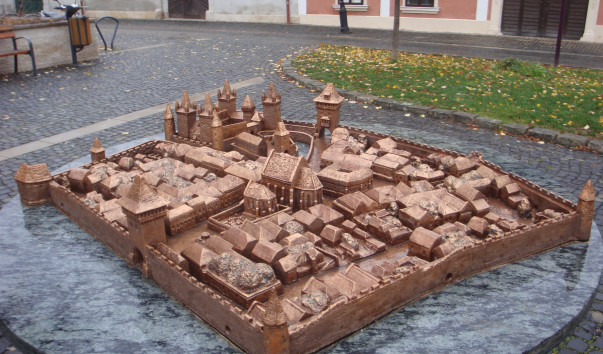 251