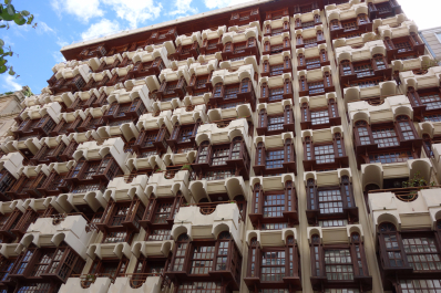photo 1485147