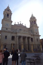 photo 1485819
