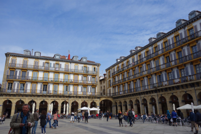 photo 1486323