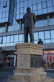 photo 1546889