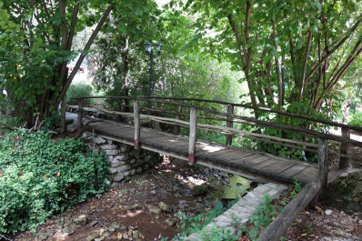 photo 1545251