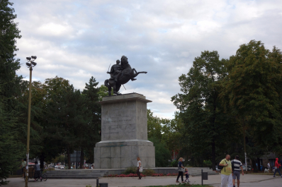 photo 1545370