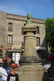 photo 1633032