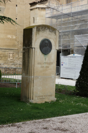 photo 1635256