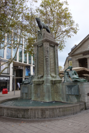 photo 1703228