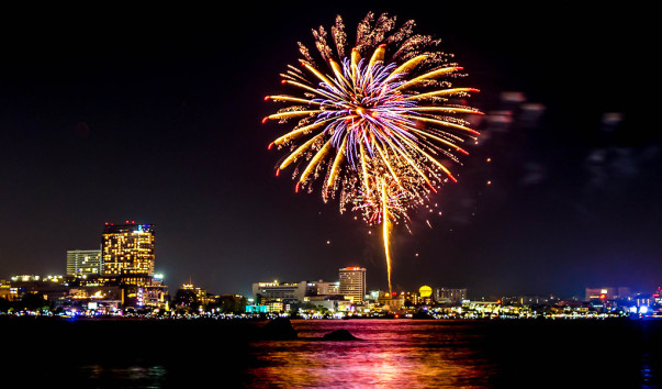 Fireworks Beach Festival - 30 Nov. 2013